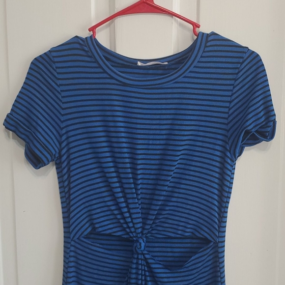 Urban Outfitters small dress - Picture 2 of 3